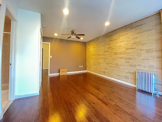 Rented by RealTegrity NY LLC | media 11