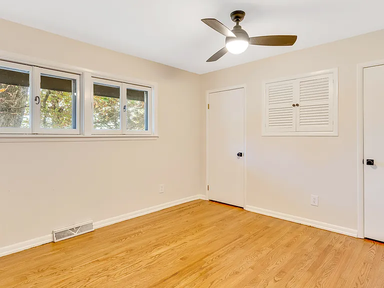 201 S Palisades Dr — Photo 10
