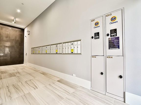 3rd image of 2353 W Wabansia Ave #306