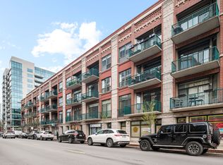 847 W Monroe St APT 2B, Chicago, IL 60607