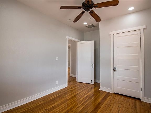 4th image of 2418 N Kansas St #A