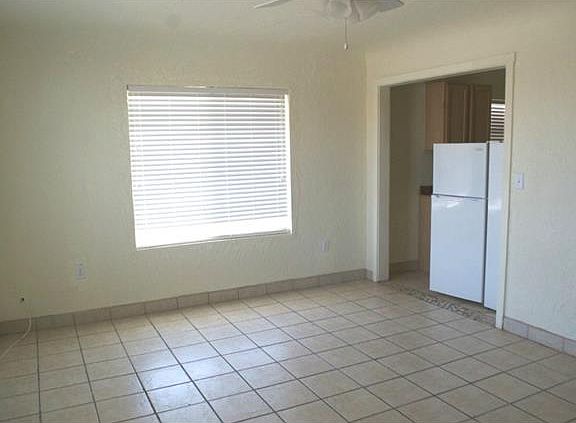 3rd image of 4809 N Stevens St