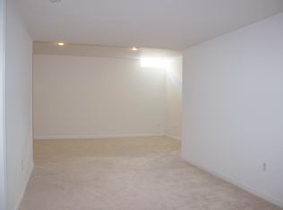 2139 Sandston Rd, Columbus, OH 43220