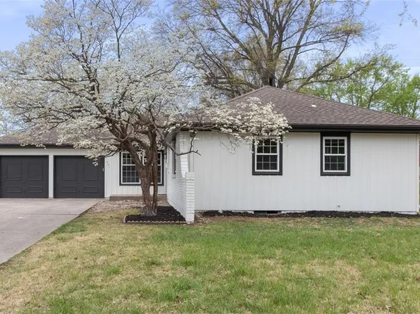 501 Cromwell Ct, Belton, MO 64012