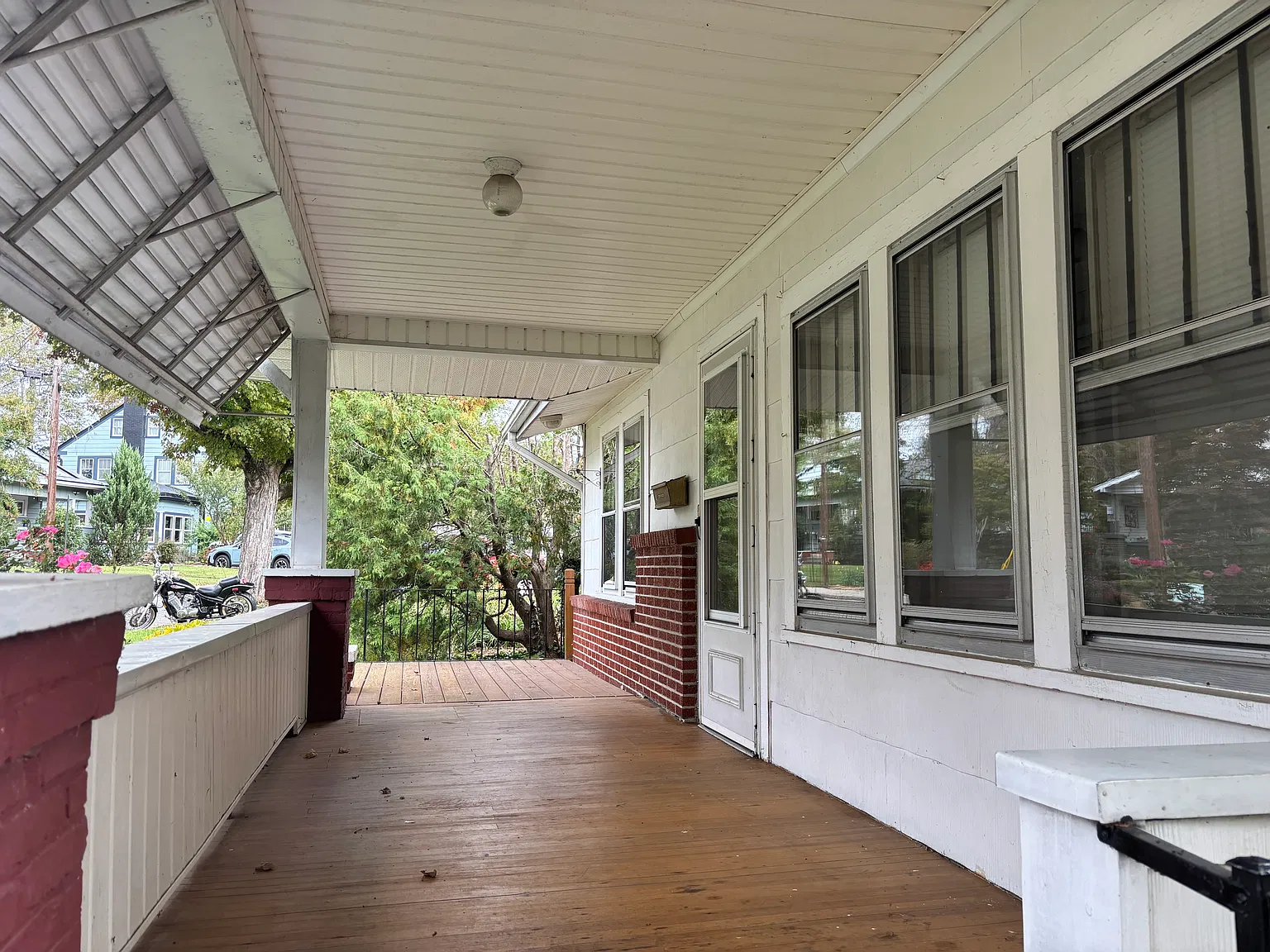 2 bed, $1,650 — Photo 2