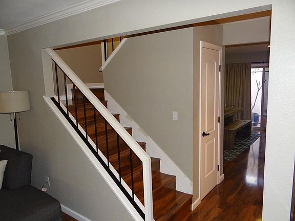 3rd image of 305 Bridge Pl