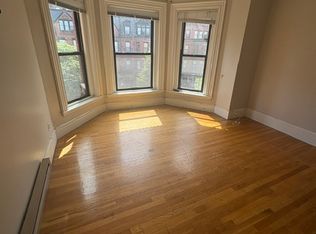 221 Newbury St Suite 3F, Boston, MA 02116