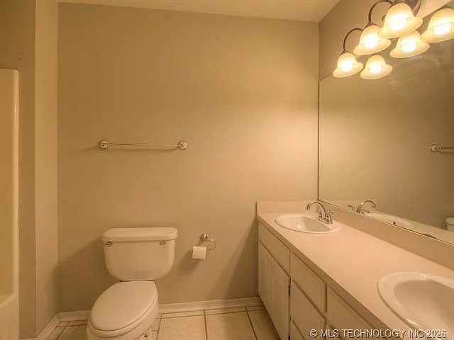 1112 N Willow Ave N — Photo 14