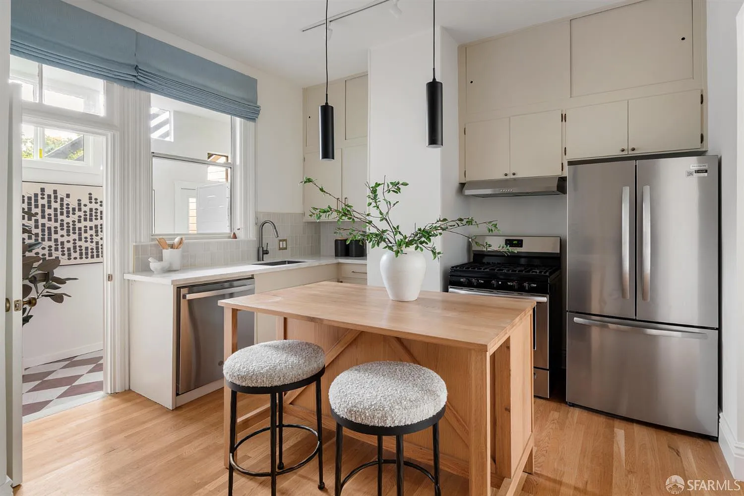 451 8th Ave - Photo 10