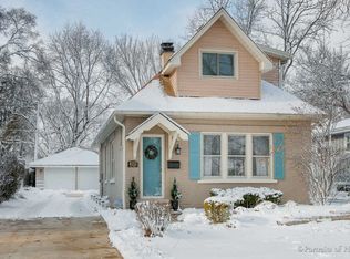 4132 Elm St, Downers Grove, IL 60515