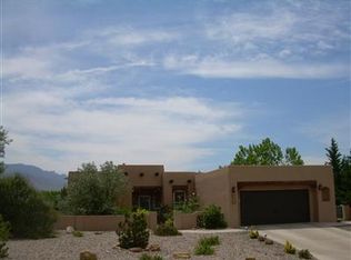2073 Clearwater Loop NE, Rio Rancho, NM 87144