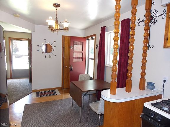 4th image of 43 Swigart St