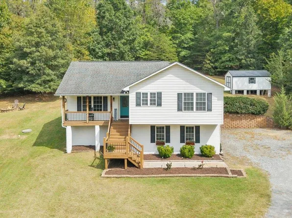 1957 Masons Mill Rd, Evington, VA 24550