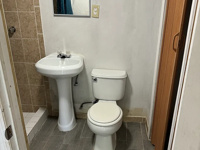 12313 NE 11th Ct — Photo 5