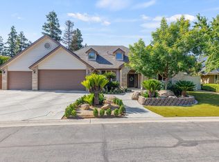 524 E Mariners Cir, Fresno, CA 93730