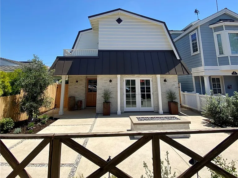 602 Marguerite Ave — Photo 1