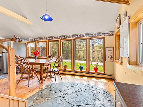 4th image of 221 Meriden Road