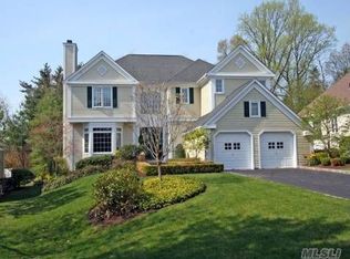 3 Claridge Cir, Manhasset, NY 11030