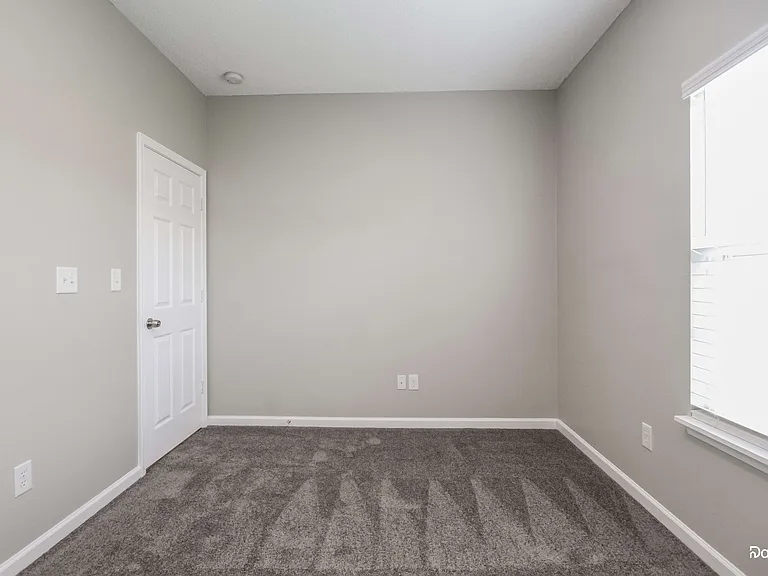 8149 Wood Hollow Ln — Photo 11