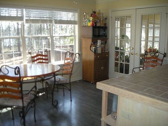 4th image of 1087 Severn Dr