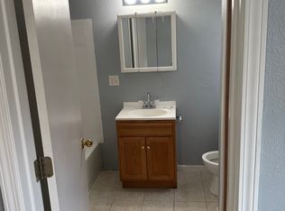 9050 Harristown Blvd #8, Decatur, IL 62522