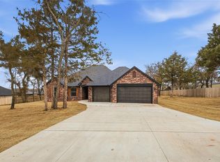 2413 Black Jack Ct, Blanchard, OK 73010
