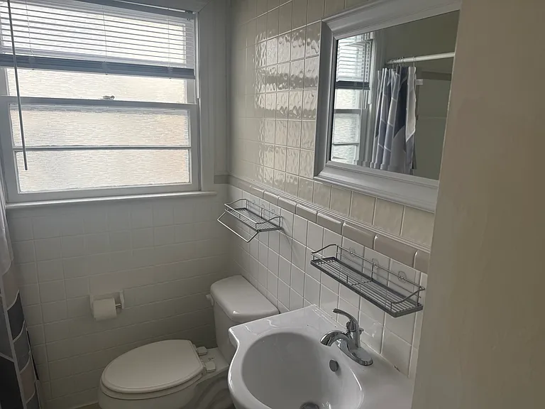 2602 Waltham Dr NE — Photo 24