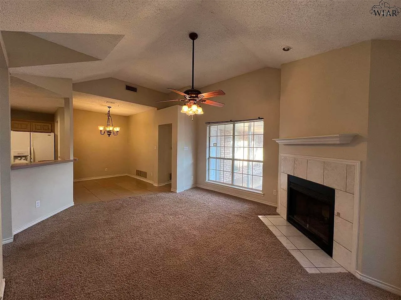 3 bed, 2.0 bath, 1240 sqft, $1,495 — Photo 3