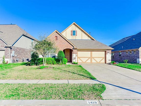 2nd image of 1419 Nacogdoches Valley Dr