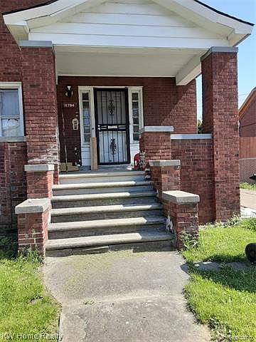 1st image of 11794 Sanford St E
