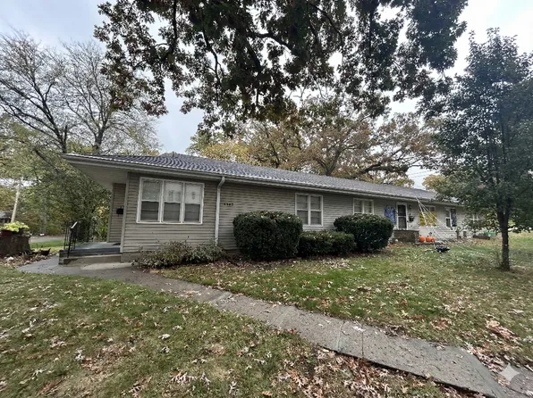 5901 Waterbury Rd, Des Moines, IA 50312