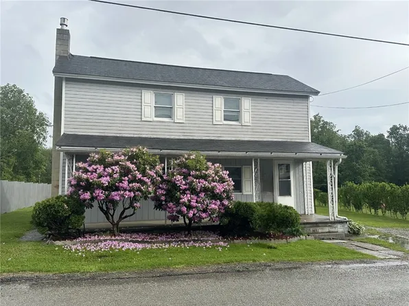 576 Front St, Mount Pleasant, PA 15666