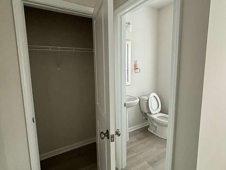 3735 Davis Cir — Photo 8