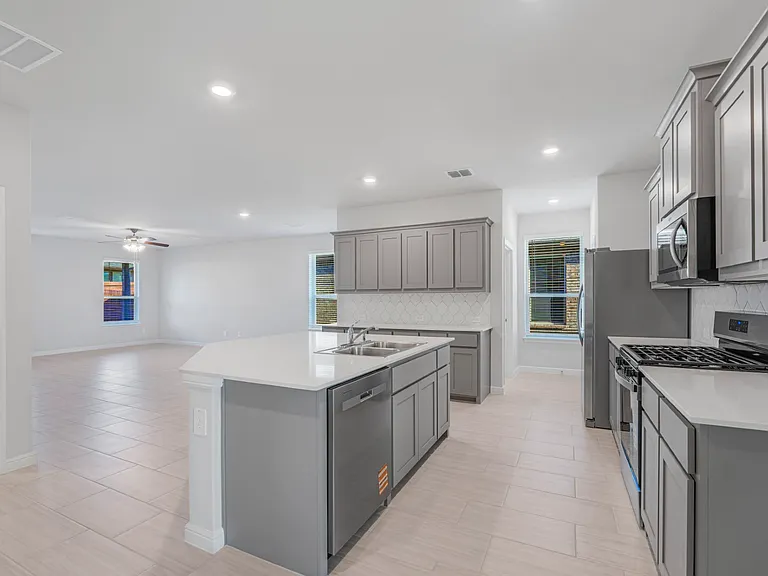 Springhill South — Photo 19