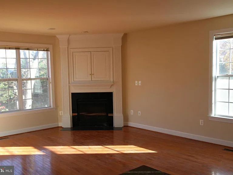 2977 Covington Square Way — Photo 7