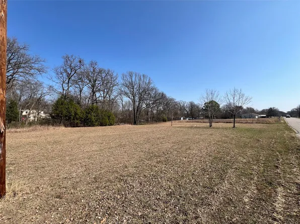 47 Kanakoa Dr, Kemp, TX 75143