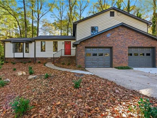 235 Sabrina Ct, Holly Springs, GA 30188