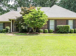 137 Silvertree Xing, Madison, MS 39110