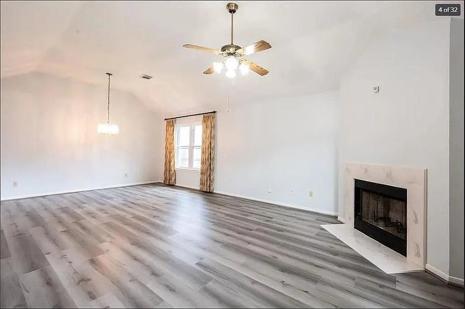 3 bed, 2.0 bath, 1664 sqft, $2,395 — Photo 4