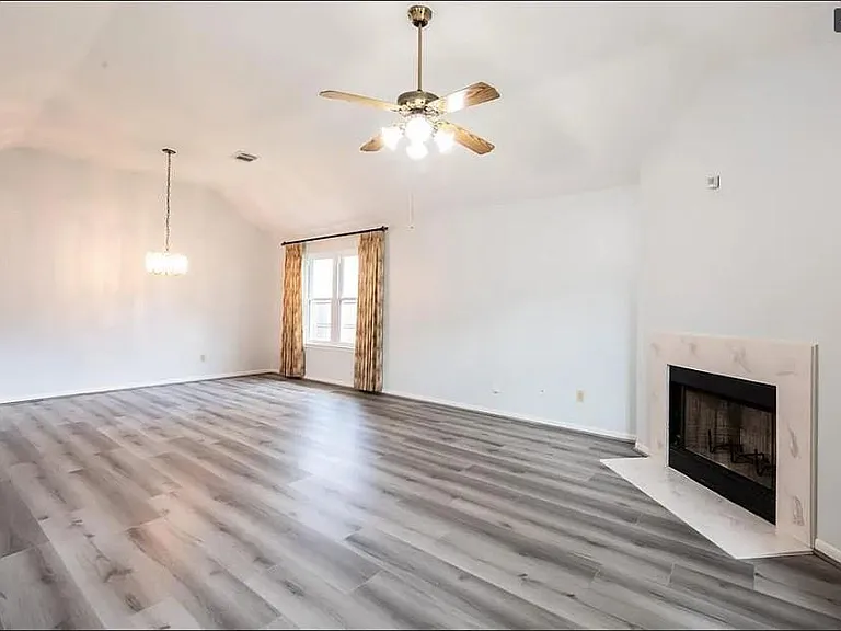 4317 Plover Dr — Photo 4