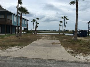 93 Belaire Dr, Rockport, TX 78382