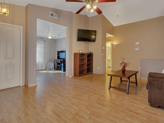 3rd image of 7359 N 70th Ave