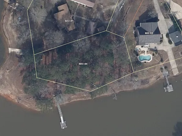 215 Living Inn Ct, Prosperity, SC 29127