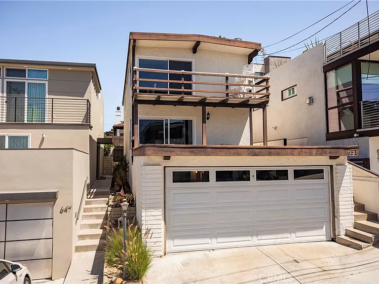 651 24th Pl — Photo 1