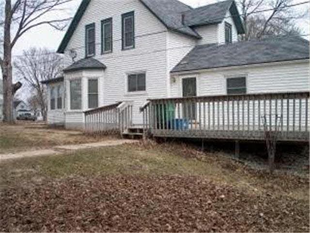 2nd image of 212 Freemont Street E