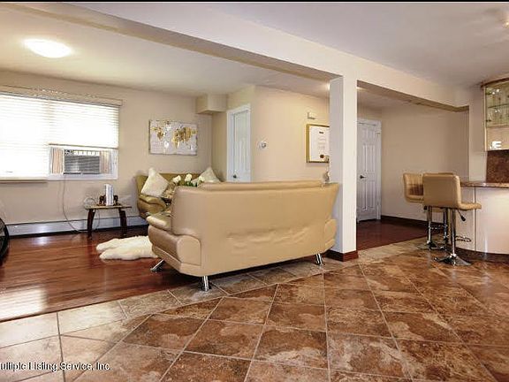 4th image of 100 Goodall St