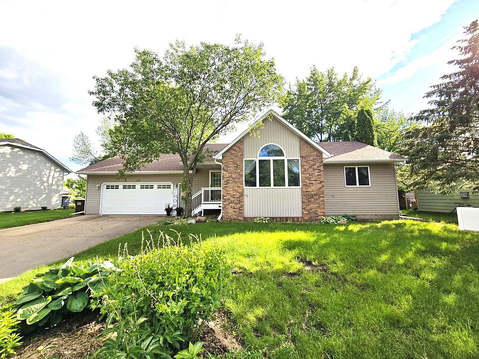 1st image of 113 Oakwood Dr