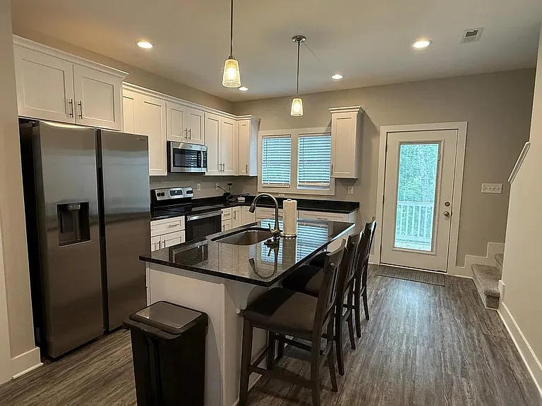 49 Cuddington Ln — Photo 4