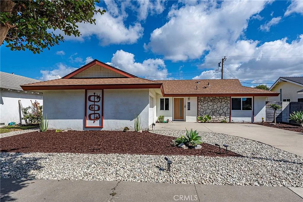 Building Photo - 5681 Mangrum Dr