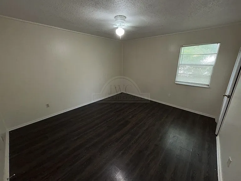 106 W Hoover St, Killeen — Photo 10